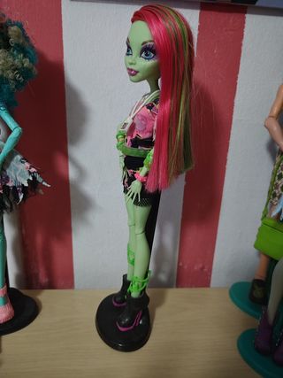 Monster High Venus Muñeca Festival Matte