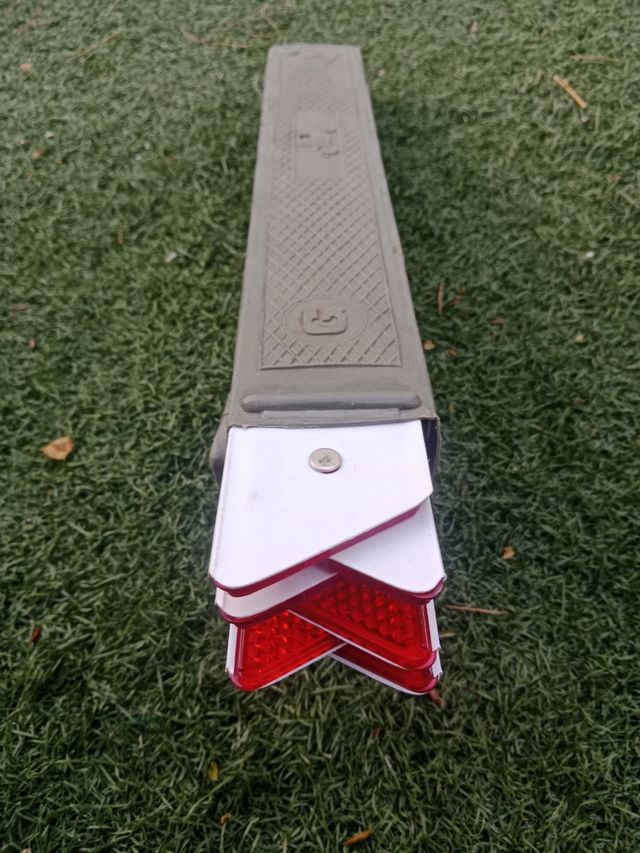 Triángulos de emergencia para coche