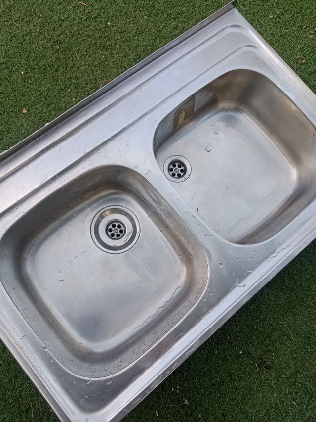 Fregadero doble de aluminio