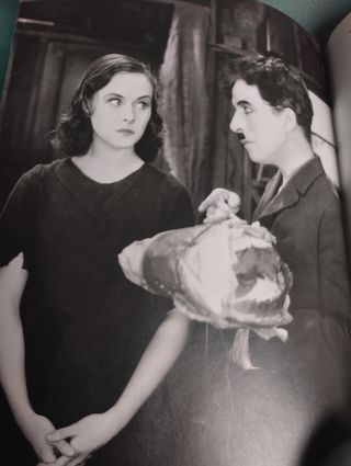 DVD y LIBRO del film TIEMPOS MODERNOS