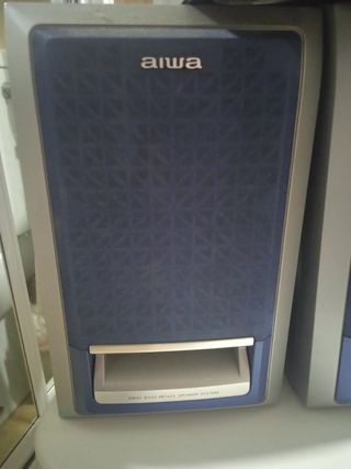 MINICADENA MARCA AIWA MODELO XR-EM71 COLOR GRIS