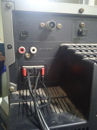 MINICADENA MARCA AIWA MODELO XR-EM71 COLOR GRIS