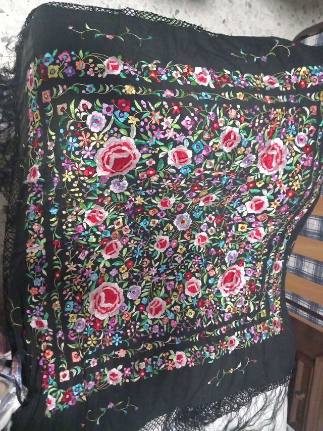 Oferta nueva los 2 Mantónes  de Manila de pura sed