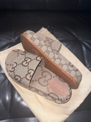 Sandalias Gucci Beige y Marrón