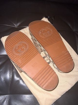 Sandalias Gucci Beige y Marrón