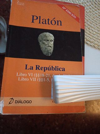 PLATÓN. La República: libro VI (18-21 desde 506b), libro VII (1-5 hasta 521b) (HISTORIA DE LA FILOSOFÍA) (Spanish Edition)