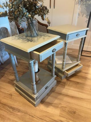 Mesitas de noche de madera restauradas