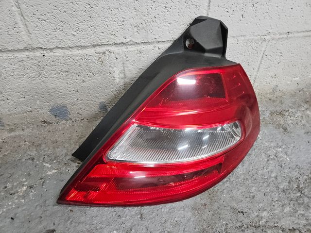 Piloto trasero derecho Megane 2