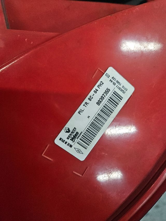 Piloto trasero derecho Megane 2