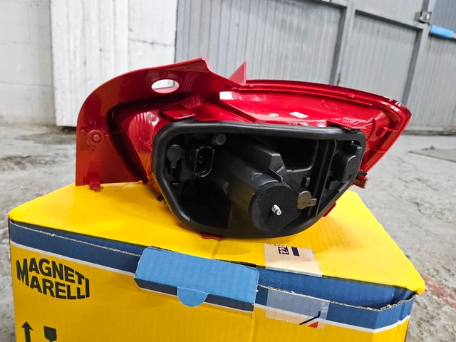 Piloto trasero izquierdo Seat Ibiza 2008