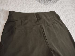 Pantalón verde oliva chica