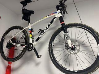 Bicicleta Scott Carbono Monoplato 27. 