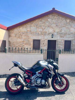 Kawasaki Z900 Full