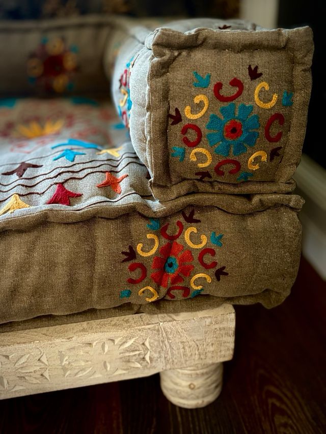 Sofá Étnico Beige y Multicolor