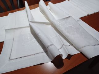 Lenzuola matrimoniali ricamate a mano