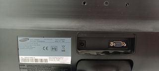 Pantalla Samsung 19 S19D300 Negra