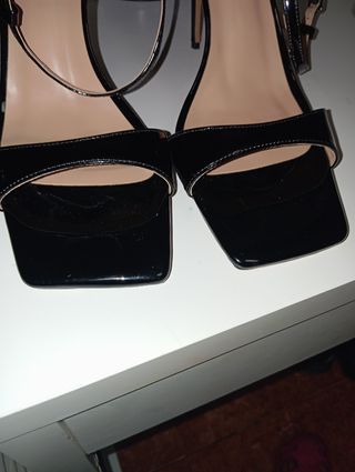 Sandalias de tacón negras talla especial
