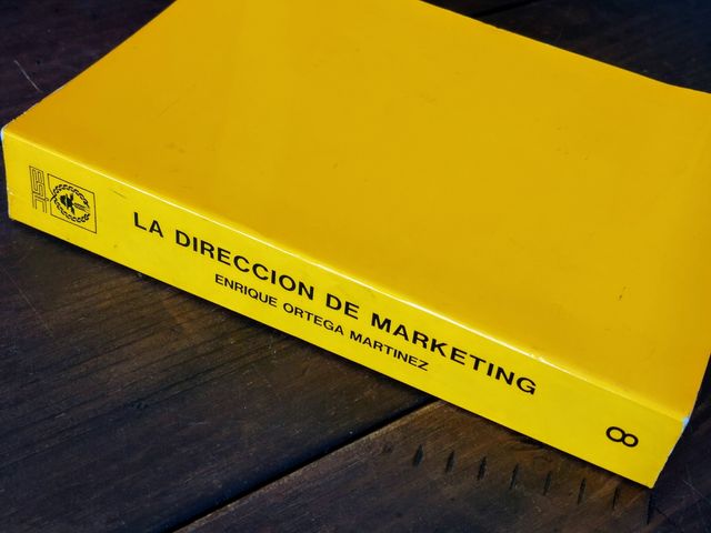 Direccion de Marketing, La (Spanish Edition)