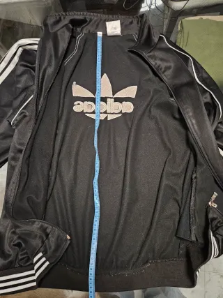 Chaqueta Adidas Negra con Rayas Blancas