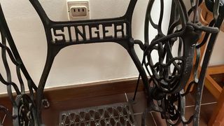 Máquina de coser Singer vintage.