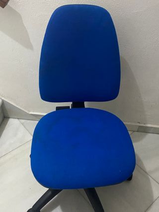 Silla de oficina con ruedas