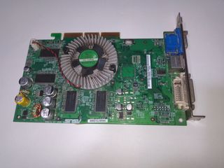 Tarjeta Gráfica ASUS V9520/TD/256M