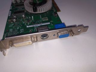 Tarjeta Gráfica ASUS V9520/TD/256M