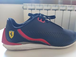Zapatillas Puma Ferrari Niños Negras y Rojas