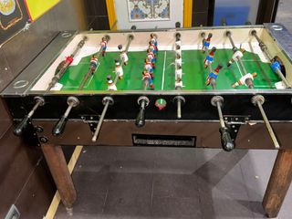 Futbolín de madera