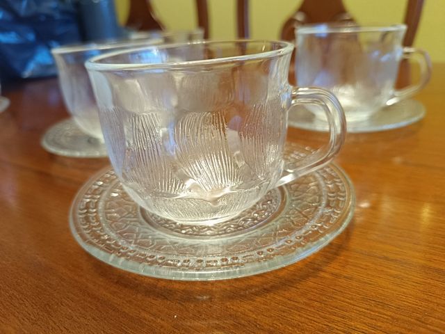 Juego de 8 Tazas de Café de Cristal