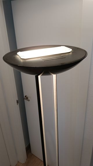 Lámpara de pie moderna