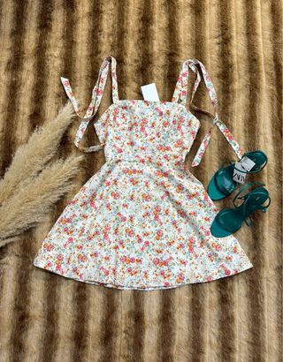 Vestido mini floral blanco