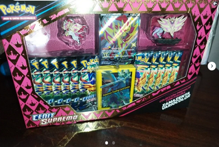 Crown Zenith Shiny Zamacenta