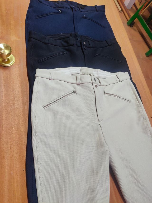 3 Pantalones de montar beige y negro