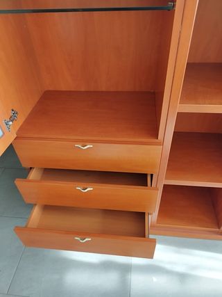 Mueble Comedor con vitrina - Urgente por mudanza