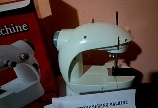 Macchina da cucire Mini 4 in 1