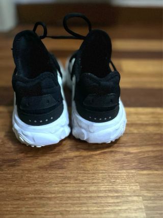 Zapatillas Nike React Presto Talla 37.5
