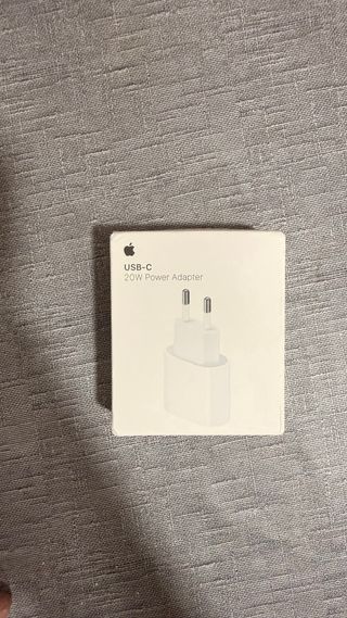 Adaptador Corrente Apple USB-C 20W