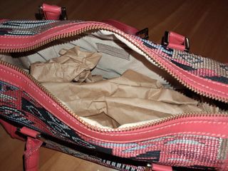 Bolso Coral con Diseño Étnico