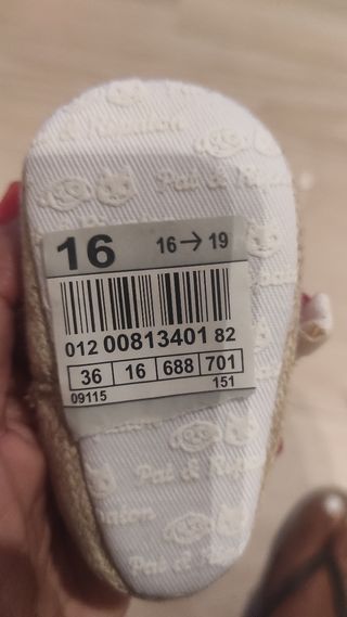 Zapatos de bebé niña talla 16