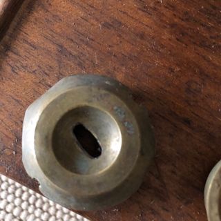 Báscula antigua bronce y madera