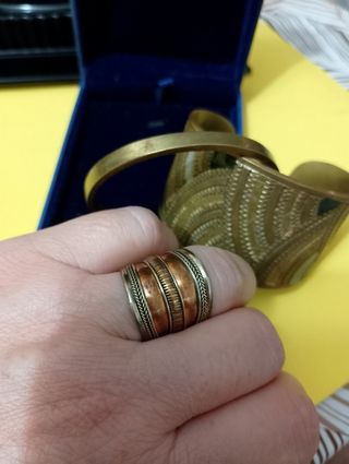 Bracciali vintage oro e verdi