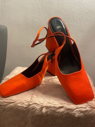 Zapatos de tacón Zara naranjas talla 41