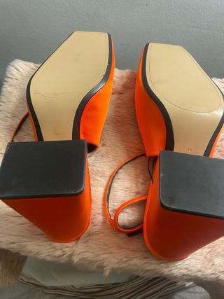 Zapatos de tacón Zara naranjas talla 41