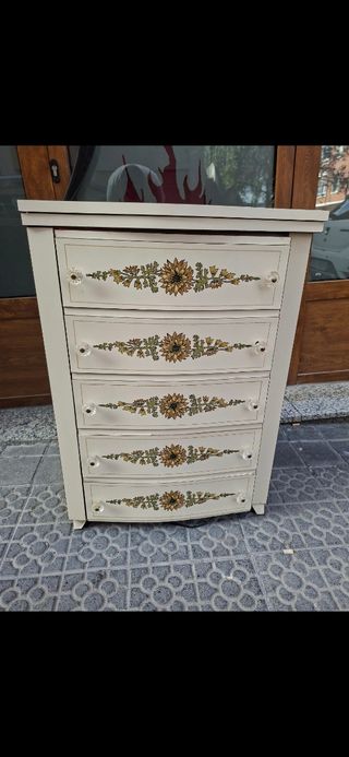 Máquina de coser Alfa antigua