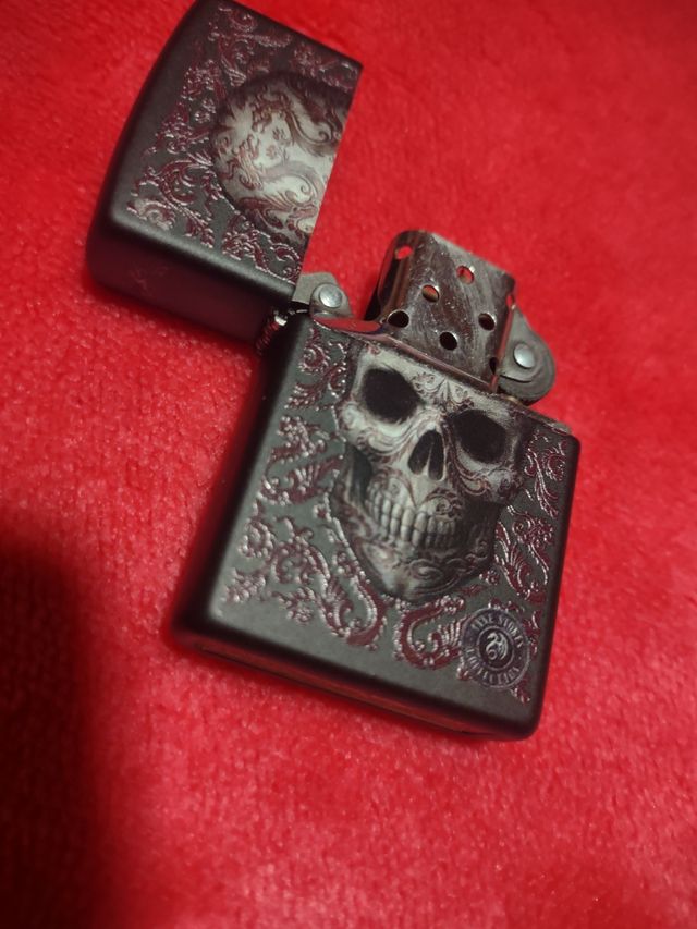 Zippo Anne Stokes Collection Calavera