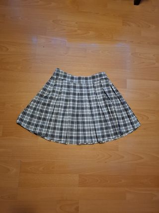 Falda de cuadros blanco y negro
