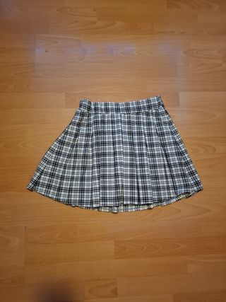 Falda de cuadros blanco y negro