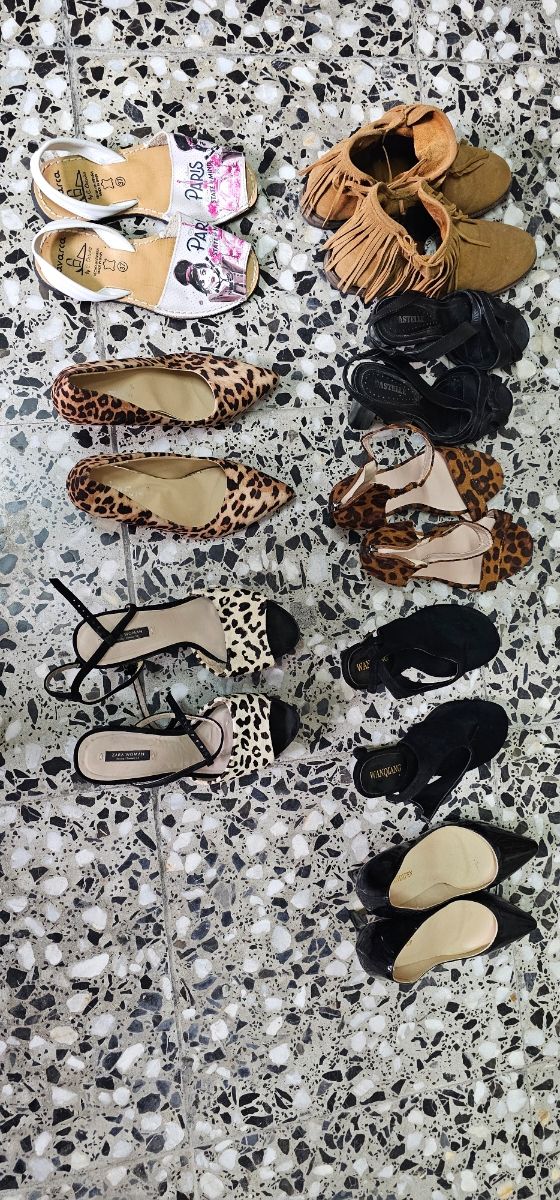 Lote de zapatos y botas variados