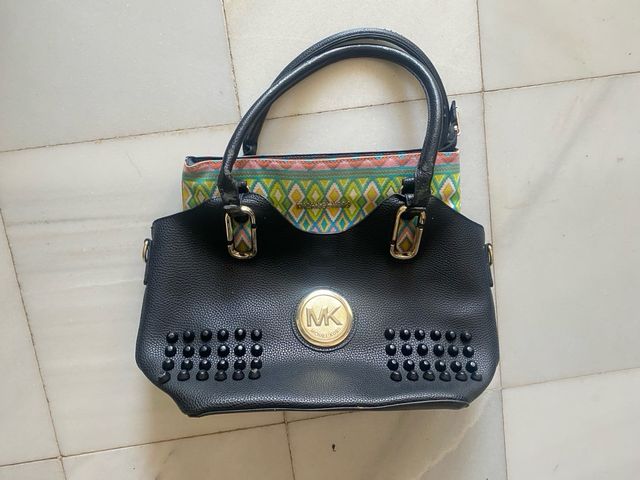 Bolso Michael Kors Negro y Bolso de Playa
